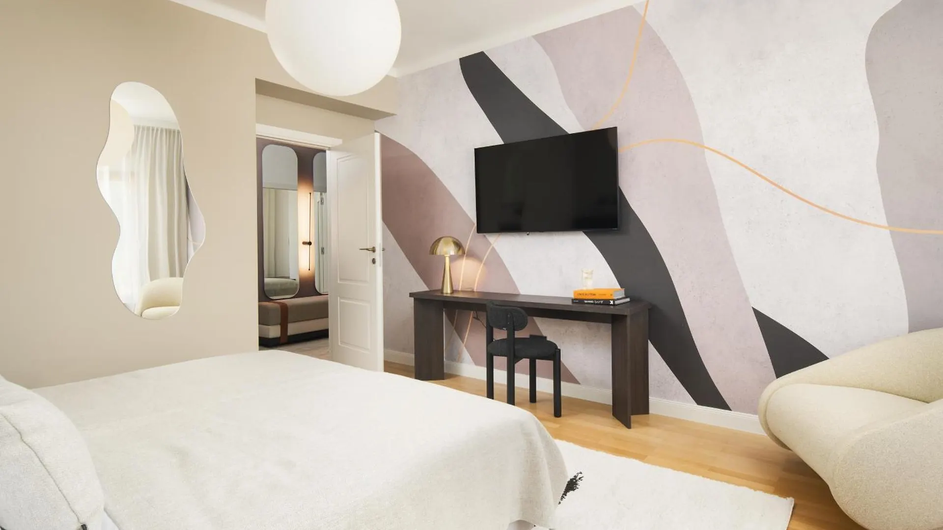Luxury Apartment Bellux Stay For 5, Split Old Town And Bacvice Sandy Beach